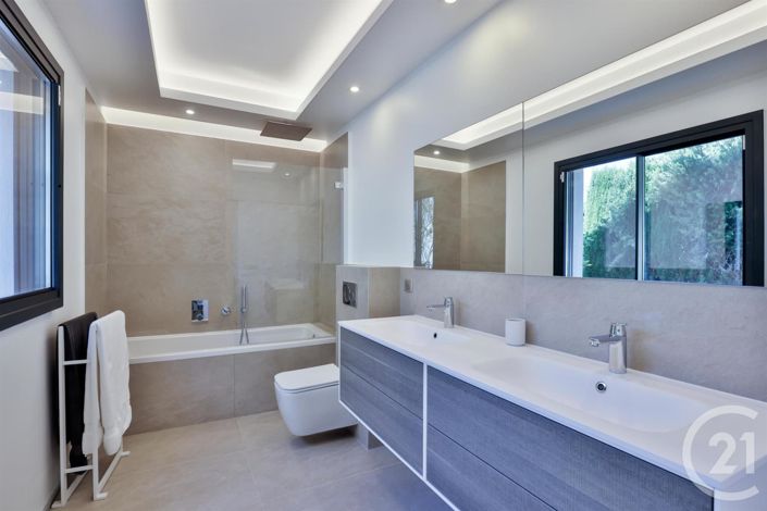 Image No.12-6 Bed House for sale