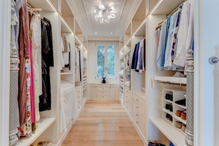 Image No.20-5 Bed House for sale