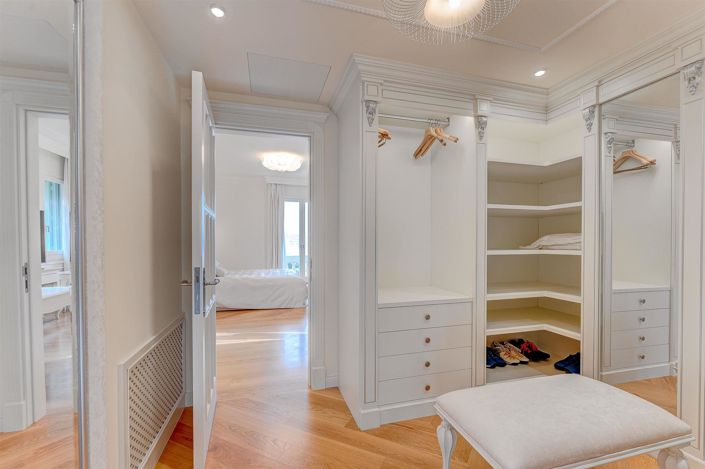 Image No.31-5 Bed House for sale