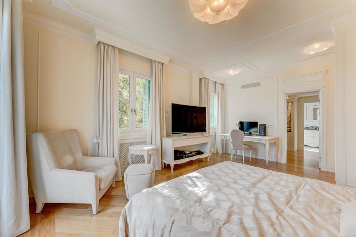 Image No.33-5 Bed House for sale