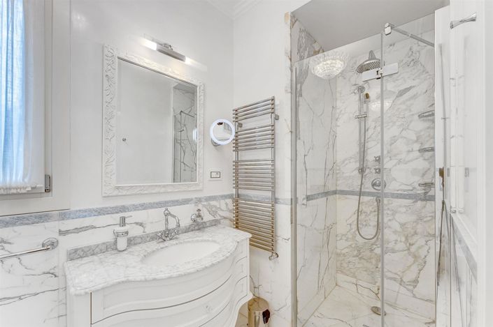 Image No.36-5 Bed House for sale