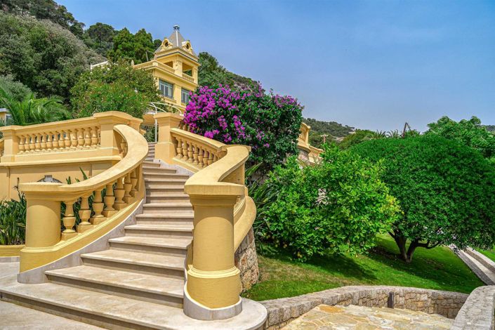 Image No.6-5 Bed House for sale