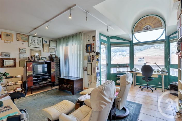 Image No.16-3 Bed Apartment for sale