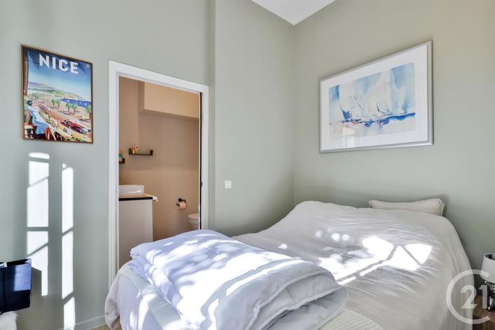 Image No.12-3 Bed Apartment for sale