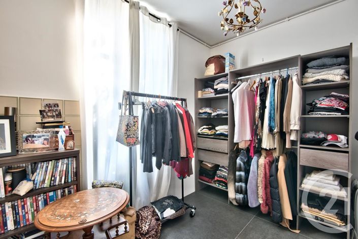 Image No.14-4 Bed House for sale