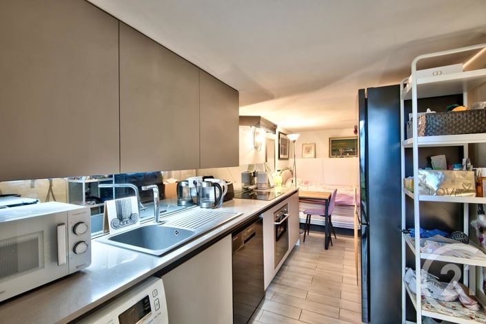 Image No.18-4 Bed House for sale