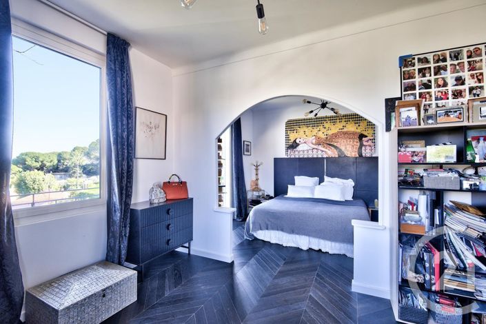 Image No.9-4 Bed House for sale