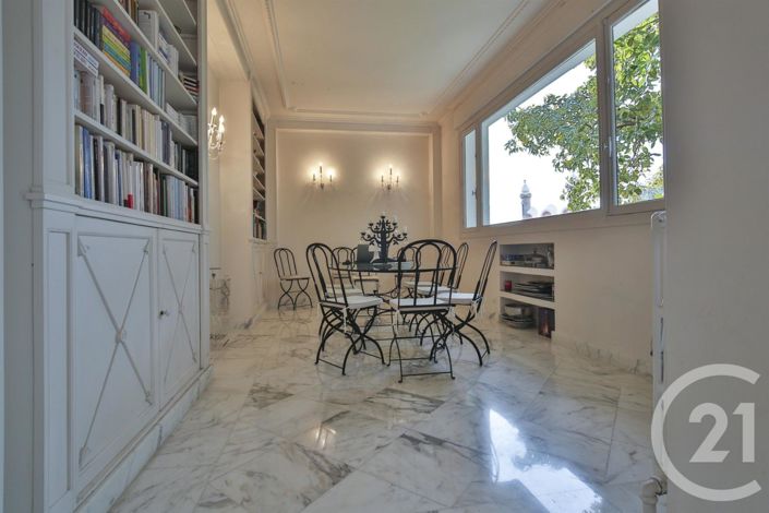 Image No.7-6 Bed House for sale