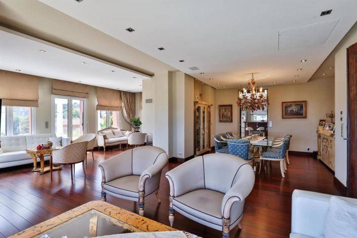 Image No.11-6 Bed House for sale