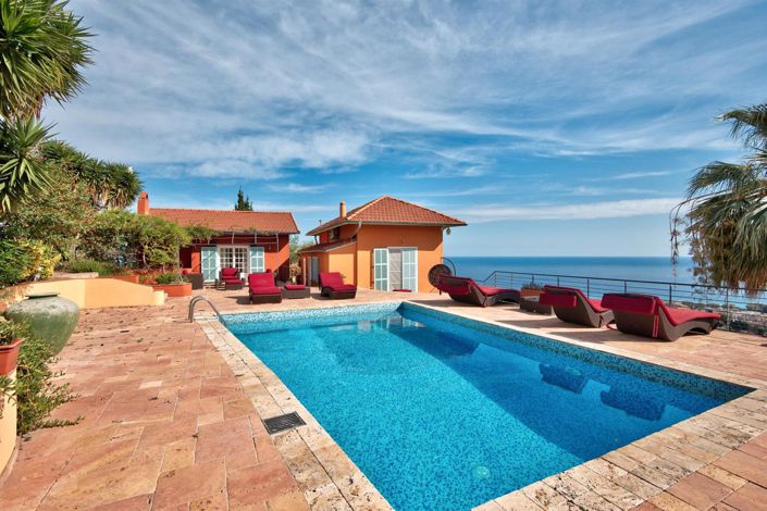 Image No.1-6 Bed House for sale