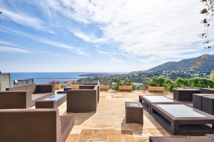 Image No.2-6 Bed House for sale