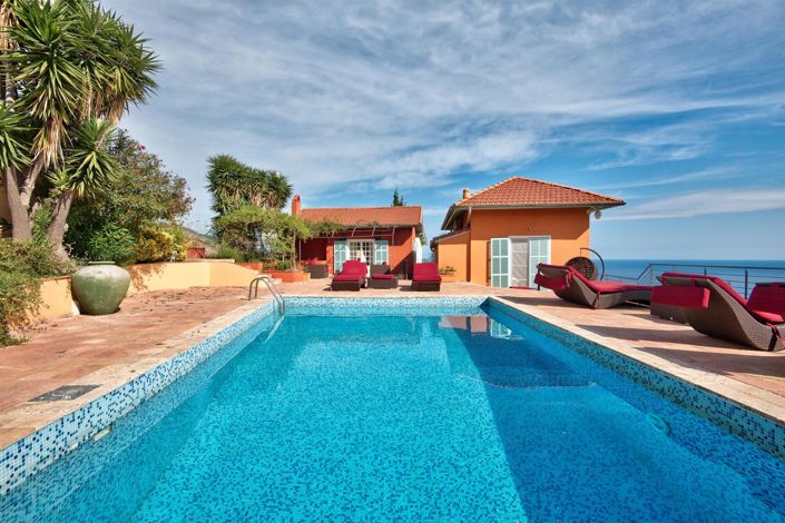 Image No.8-6 Bed House for sale