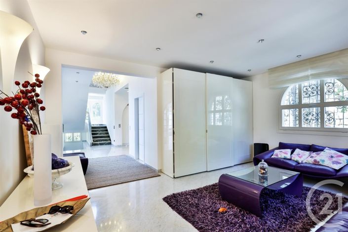 Image No.13-5 Bed House for sale