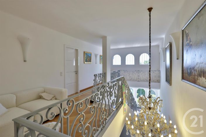 Image No.21-5 Bed House for sale