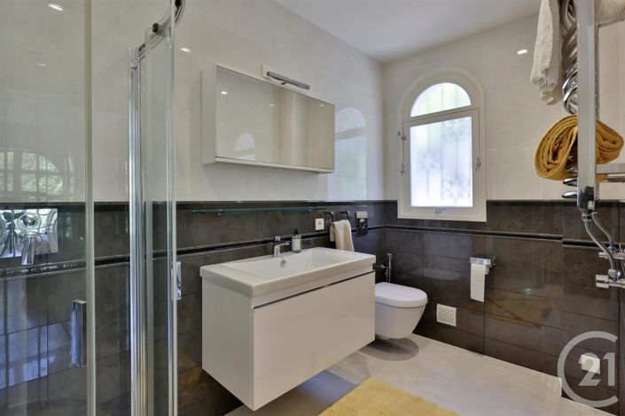 Image No.22-5 Bed House for sale