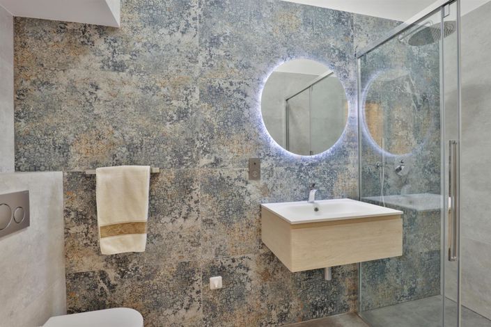 Image No.9-3 Bed Apartment for sale