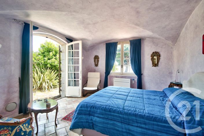 Image No.12-5 Bed House for sale