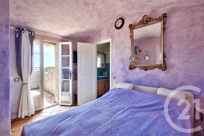 Image No.19-5 Bed House for sale