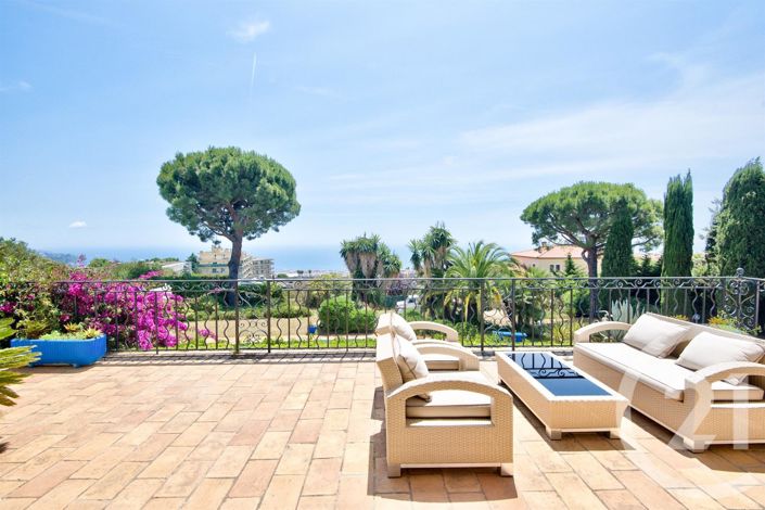 Image No.3-5 Bed House for sale