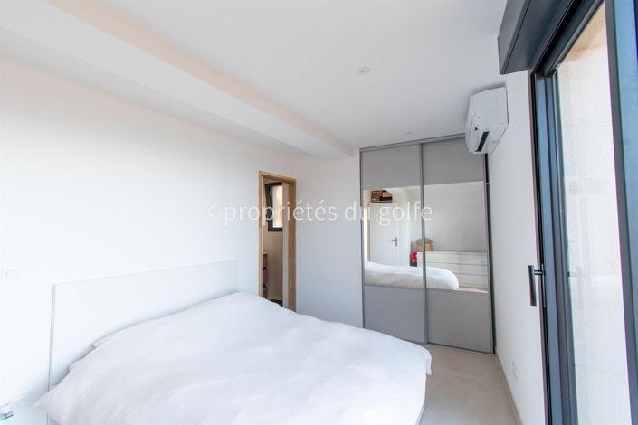 Image No.14-3 Bed House for sale