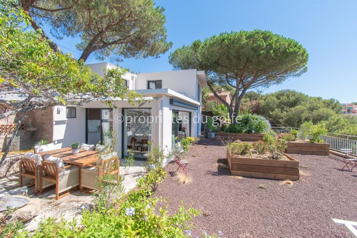 Image No.6-3 Bed House for sale