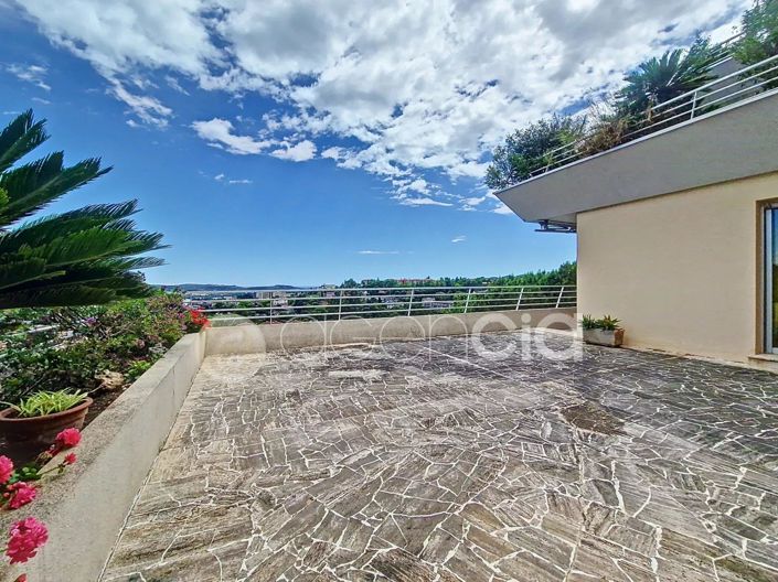 Image No.6-4 Bed Apartment for sale