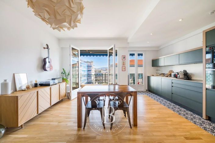 Image No.1-2 Bed Apartment for sale