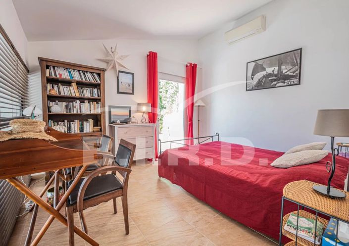 Image No.10-4 Bed House for sale