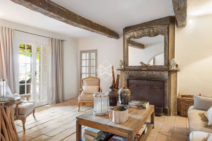 Image No.5-7 Bed House for sale