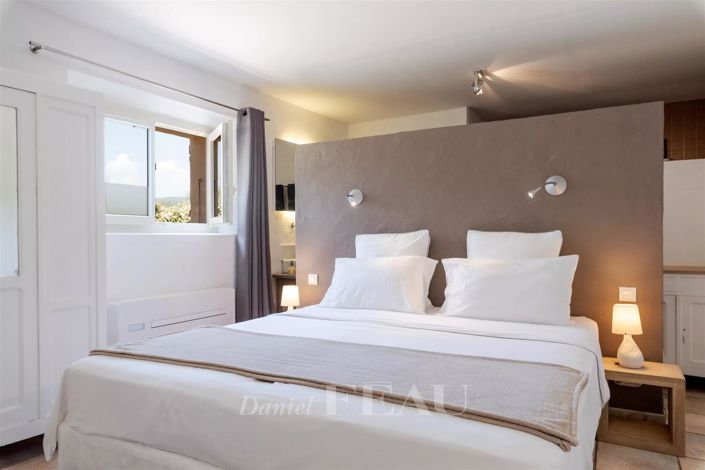 Image No.16-9 Bed House for sale