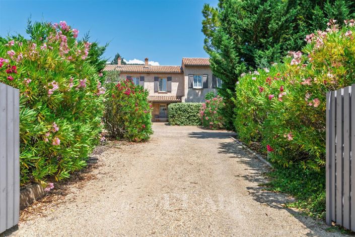 Image No.19-9 Bed House for sale