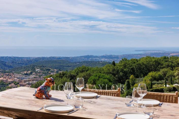 Image No.3-5 Bed House for sale