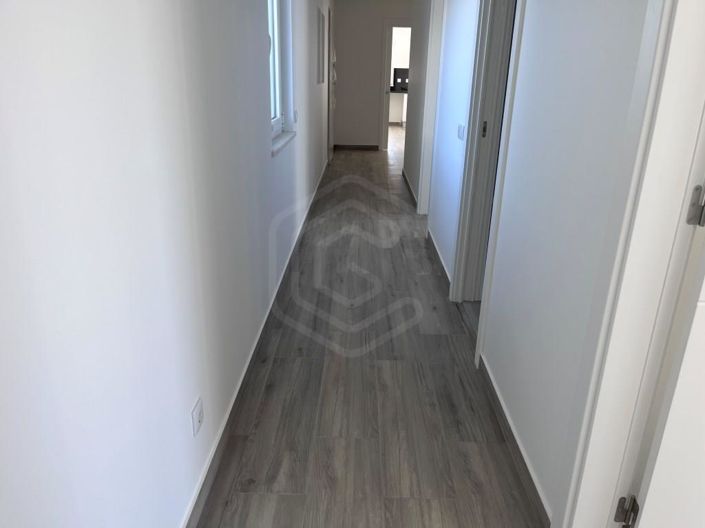 Image No.19-4 Bed House for sale