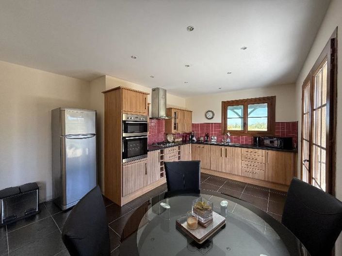 Image No.3-4 Bed House for sale