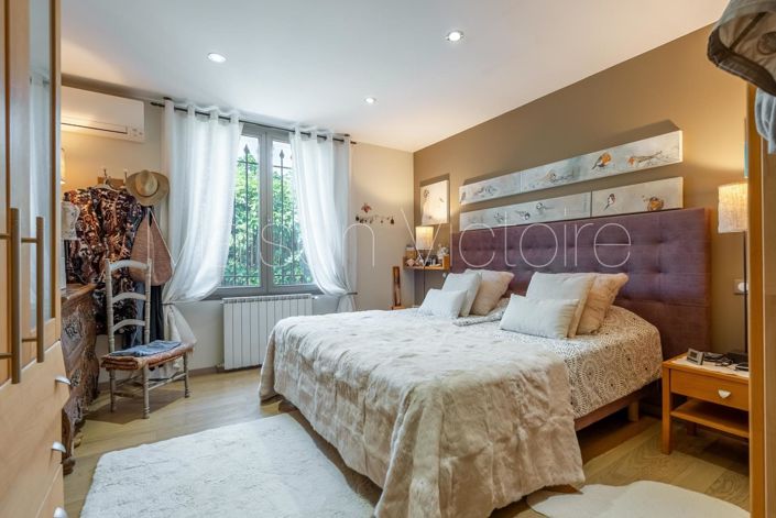 Image No.17-5 Bed House for sale