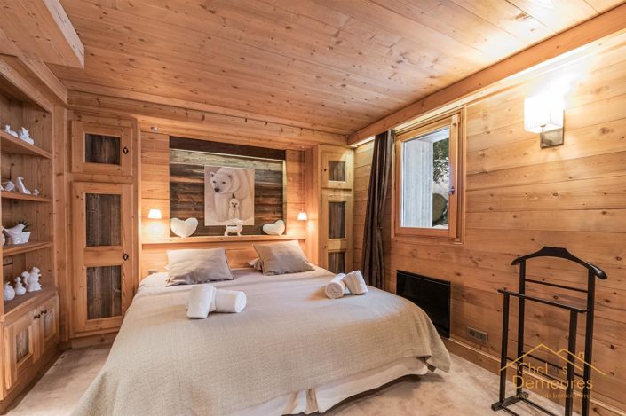 Image No.18-6 Bed House for sale