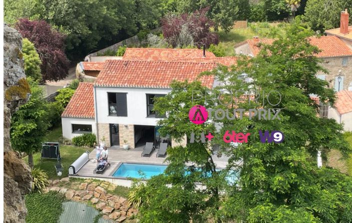 Image No.1-6 Bed House for sale