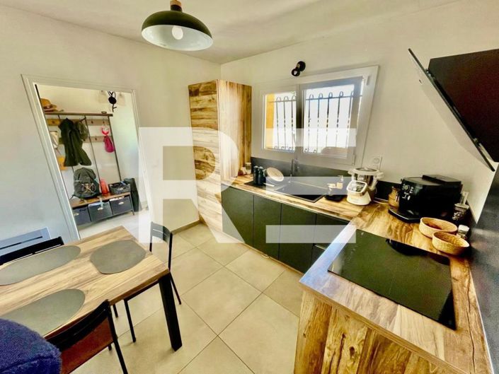 Image No.2-3 Bed House for sale