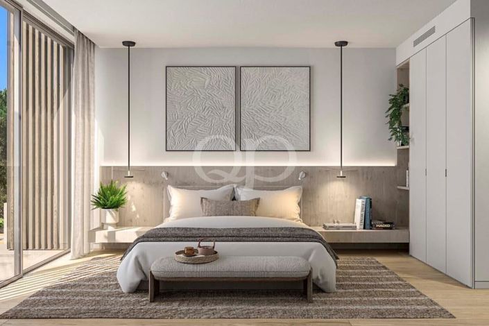 Image No.1-4 Bed House for sale