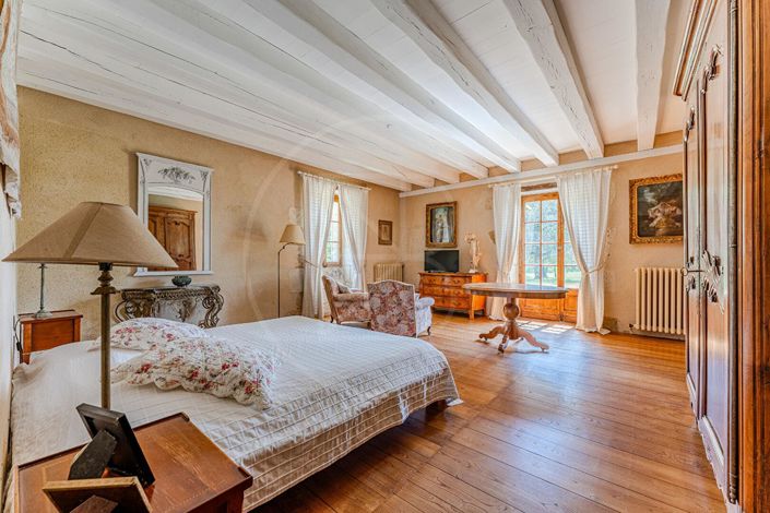 Image No.12-4 Bed House for sale