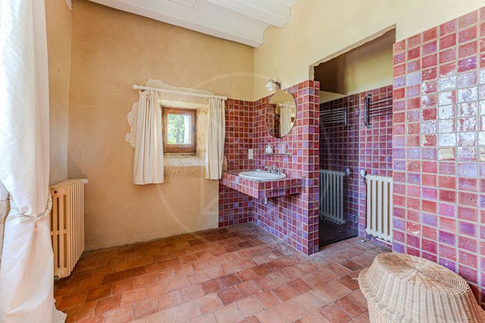 Image No.15-4 Bed House for sale