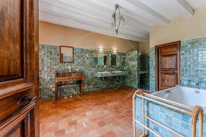 Image No.16-4 Bed House for sale