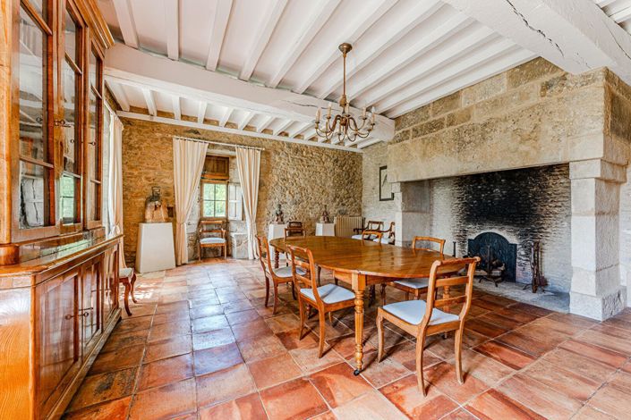 Image No.8-4 Bed House for sale