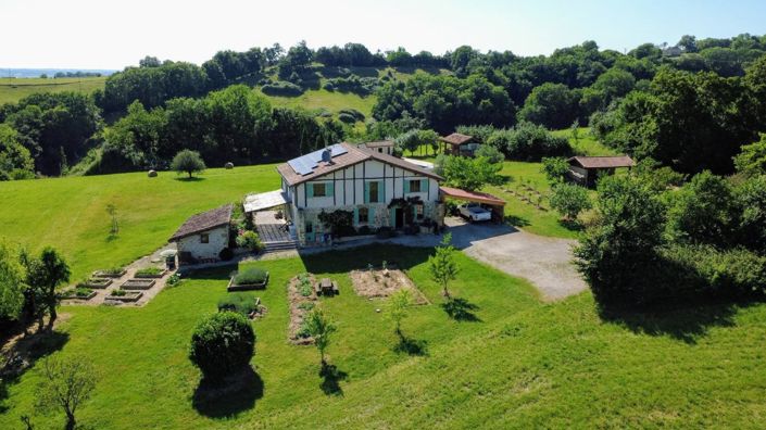 Image No.1-4 Bed House for sale