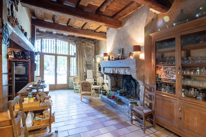 Image No.10-10 Bed House for sale