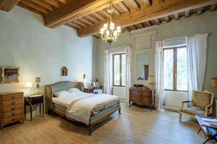 Image No.15-10 Bed House for sale