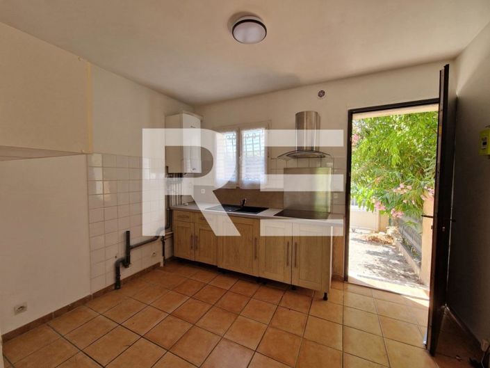 Image No.2-2 Bed House for sale