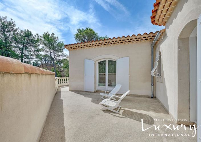 Image No.4-5 Bed House for sale