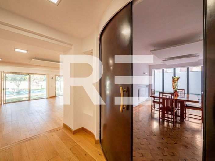 Image No.10-4 Bed House for sale