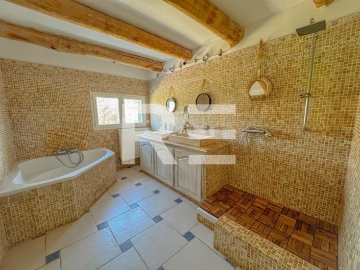 Image No.13-6 Bed House for sale